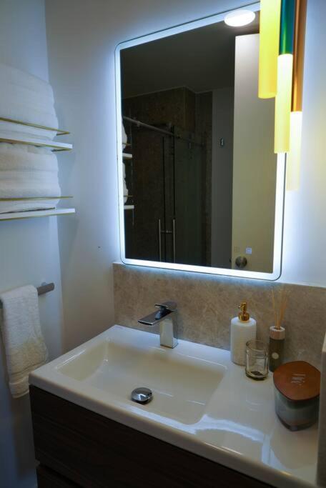 Hotel Suite Luxe Sunset Tijuana Bagian luar foto