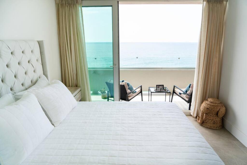 Hotel Suite Luxe Sunset Tijuana Bagian luar foto